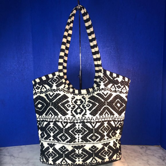 Shoulder Purse Tote Bag Large Jacquard Woven Bohemiam Black White Neutral NWOT - Picture 1 of 11